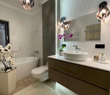 Satu Mare Villa | Elegant Oceanfront Stay at Class Luxury Residence