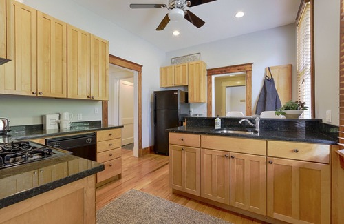 Belmont - Hillsboro House | Exquisite 12 South Bungalow with Ocean Views & Breakfast