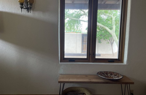 Palo Verde House | Impressive Tucson Adobe Bungalow with Kitchen Amenities