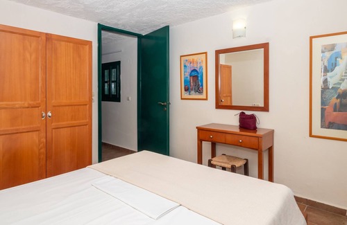 Piskopiano House | Classic 2 Bedroom Sea View Apartment, Kalimera Village