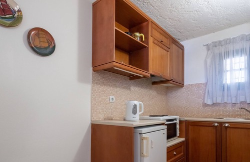 Piskopiano House | Classic 2 Bedroom Sea View Apartment, Kalimera Village