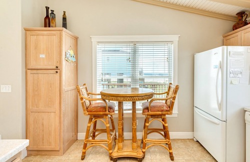 Galveston House | Beachside Retreat with Gulf Views and Outdoor Shower