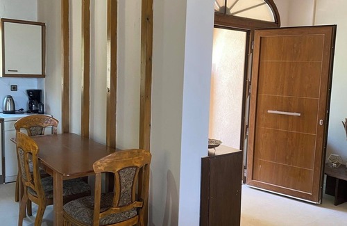 Sivritos Apartment | Classic 3-bedrooms apartment with swimming pool in Meronas