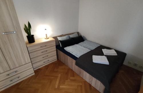 Ursynow Apartment | Stylish Apartment Near Metro Kabaty - Rated 9/10 by Guests