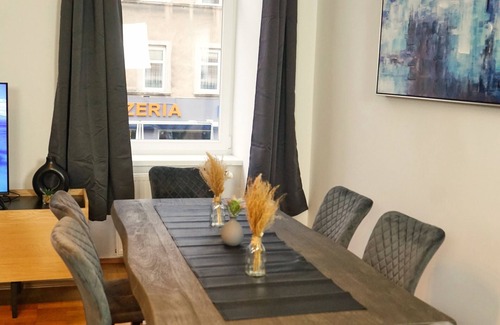 Favoriten Apartment | Classic apartment 5 minutes from the main train station