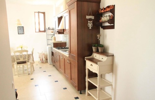 Old Boulevard Apartment | Seaside Apartment in Historic Center with Kitchen Amenities
