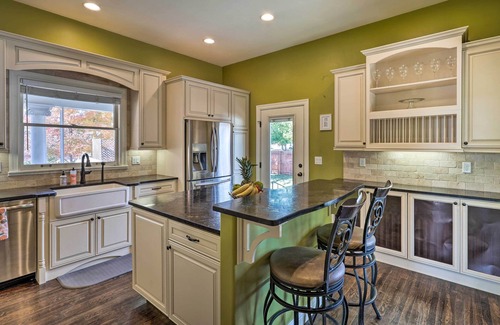 Canon City House | Inviting Cañon City Retreat - 13 Mi from Royal Gorge!