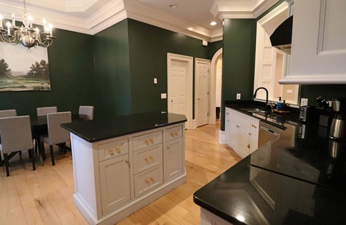Athens House | Elegant City Retreat with Pool and Kitchen in Athens GA