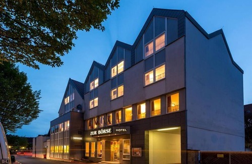 Hamelin Apartment | Cozy Doppelzimmer at Hotel zur Börse with Pet-Friendly Perks