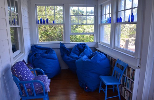 Seaview Cottage | Cozy Seaview Cottage Just Steps from the Beach