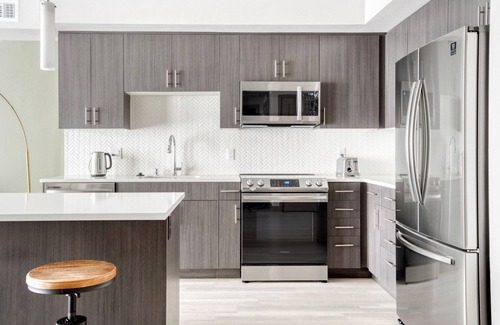 Central District Apartment | Classic Fremont 1BR with Rooftop Pool & Pet-Friendly Stay