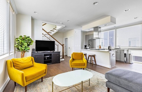 Nauck House | Charming Green Valley 3BR Retreat Near Dining & Entertainment