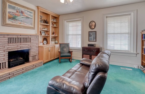 Parowan House | Classic Retreat by National Parks with Free WiFi & Spa