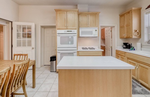 Parowan House | Classic Retreat by National Parks with Free WiFi & Spa