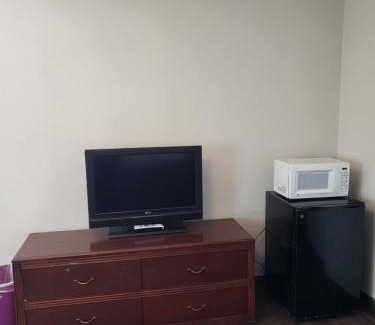 El Centro Hotel | Cozy Classic Inn and Suites: Ideal for Families and Pets