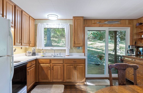 Keuka Park Cottage | Beautiful Keuka Lake Cottage with Stunning Lake View