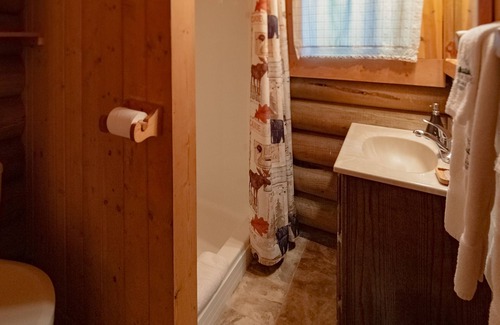Bigfork Cabin | Cozy Log Cabin Retreat with Firepit near Bigfork & Glacier