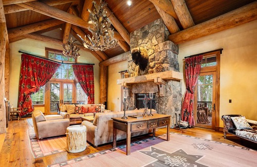 Mountain Village House | Classic mountain getaway near Telluride with private hot tub, pool, AC & W/D