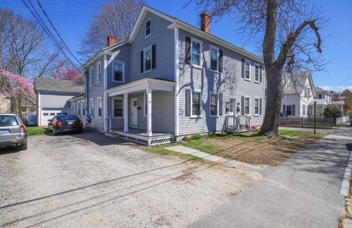 Brunswick Apartment | Pet-Friendly 3 BR Retreat in Downtown Brunswick - Guest Rated 9.8