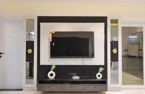 Meera Nagar Apartment | Stylish 3BHK Fully Furnished Apartment in Koregaon Park