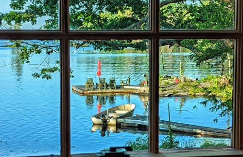 Selwyn Cabin | Classic Stony Lake "Island Life" - rustic cabins with fresh amenities