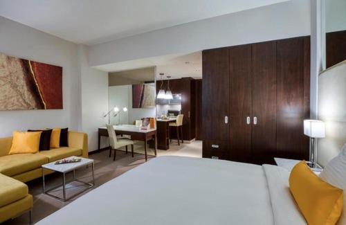 Al Barsha 1 Apartment | Elegant Studio Near Mall of Emirates with Pool & Hot Tub