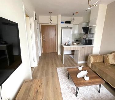 Esenyurt Apartment | Comfortable 1-Bedroom with Free WiFi and Breakfast