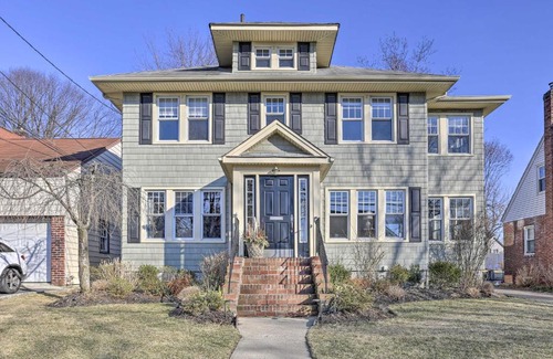 Teaneck House | Elegant Teaneck Colonial Home Perfect for Families