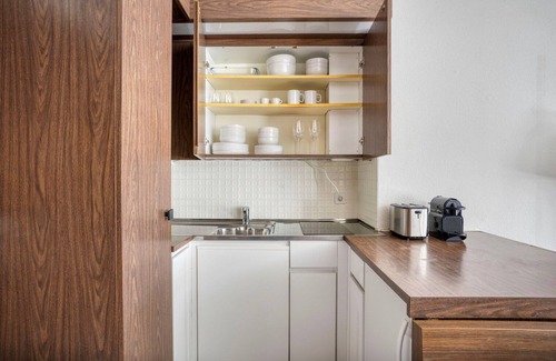 District 6 Apartment | Inviting Unterstrass Studio: Steps from University & Market