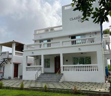 Palghar House | Inviting Classic Villa: Rated 9.3 with Pool & Family Fun