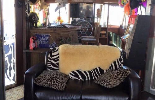 Orange Beach East Boat Rental | Explore Classic Yacht Rentals at FloraBama Today