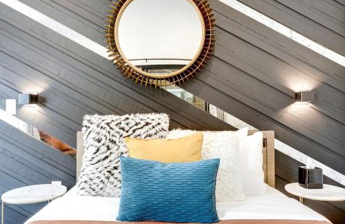 Dripping Springs House | Classically Southern Texas Hill Country Cabins for Weekend Getaways near Austin