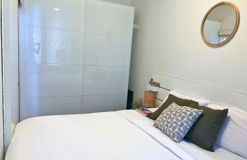 Vantaa Apartment | Classy Central airport apartment
