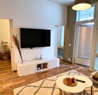 Vantaa Apartment | Classy Central airport apartment