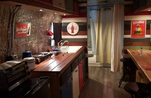 Travis County House | Vintage Vibes at the Avion: Pet-Friendly & Spa Amenities