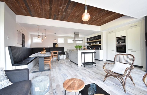 Sint-Annaland House | Elegant Holiday Home in Sint Annaland with Ocean Views