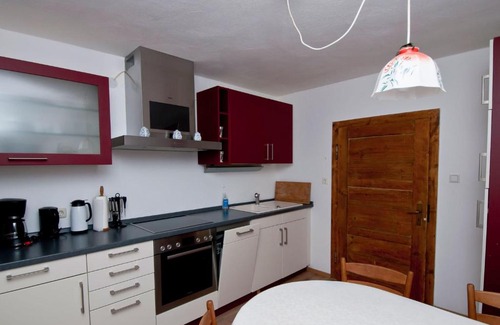 Schnabelwaid House | Elegant Holiday Home in Schnabelwaid with Hot Tub & Sauna
