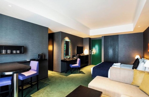 Nishiasakusa Hotel | Classy King Smoking hotel with AC, fitness room in charming Taito City