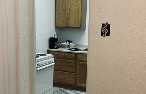 Boone Apartment | Rock and Roll Suite: Your Gateway to Adventure in Boone