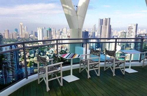 Luzon Apartment | Elegant Studio at Acqua Livingstone with Private Pool