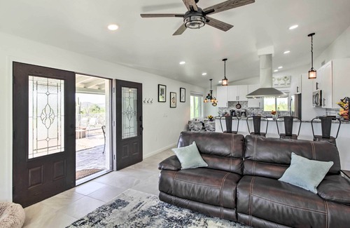 Tucson House | Elegant Tucson Getaway with Fire Pit & Pet-Friendly Amenities