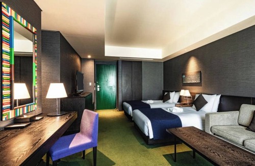 Nishiasakusa Hotel | Classy Twin hotel in welcoming Taito City with AC, fitness room, WiFi