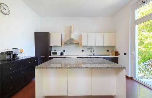 Vassena Villa | Elegant Villa with Pool and Lakeshore Garden Retreat