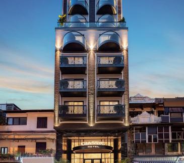Hang Bac Hotel | Elegant CLASSYC Hotel: Oceanfront Bliss with Spa & Pool