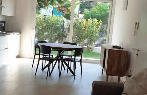 Peschiera del Garda Apartment | Inviting Claudia Apartment with Lake View in Peschiera