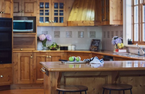 Bishopsbourne Other | Rustic Clayfield Homestead: Guest Rated 9.8 with Spa & Pool