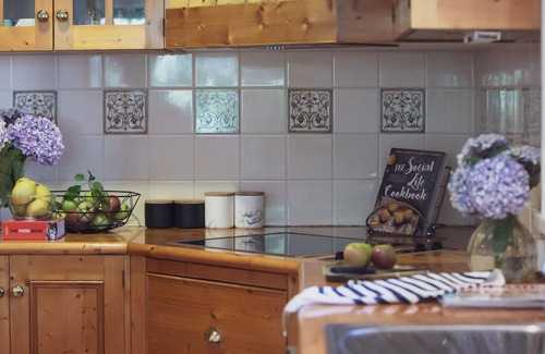 Bishopsbourne Other | Rustic Clayfield Homestead: Guest Rated 9.8 with Spa & Pool