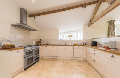 Littlebredy House | Exceptional Clayhanger Lodge - Pet and Child Friendly Stay