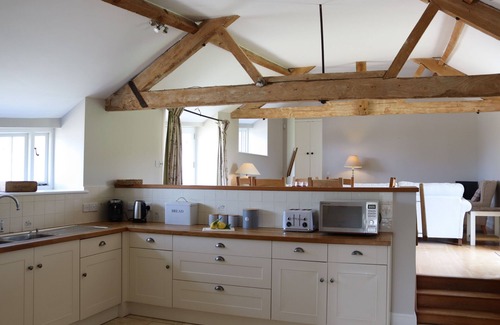 Littlebredy Cottage | Experience Clayhanger Lodge: A Unique Barn Retreat