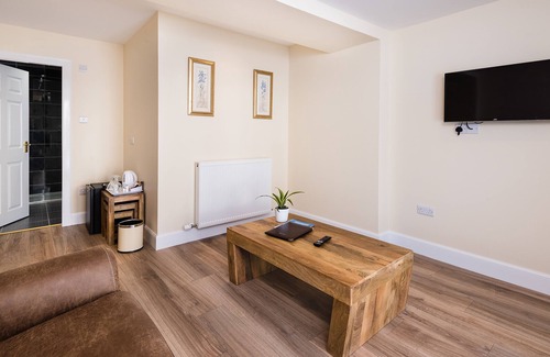 Pitlochry Apartment | Explore Claymore Guest House with Family-Friendly Amenities